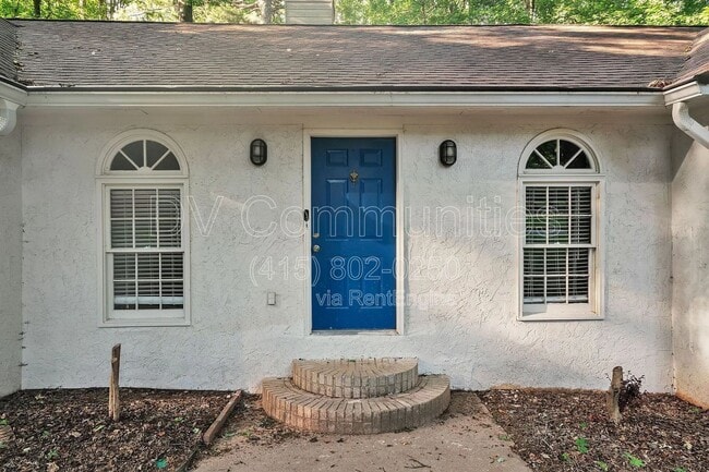 Building Photo - 2557 Ashley Cir