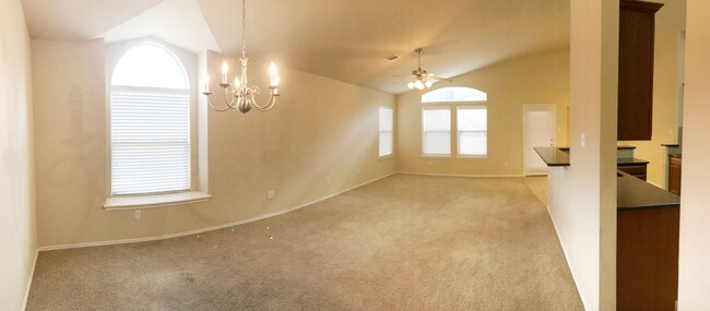 Foto del edificio - 6908 Golden Oak Ln