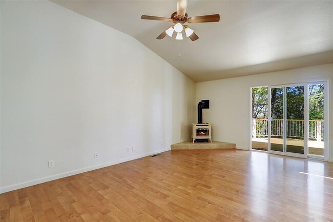 Building Photo - 107 Ventana Ridge Pl