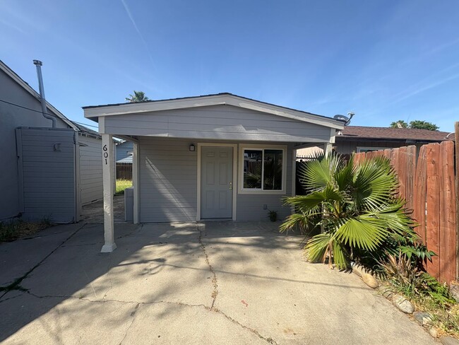 Building Photo - NewB EG 601
