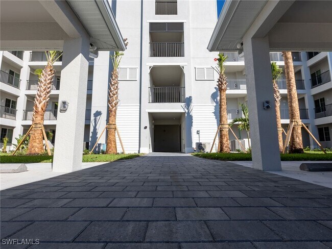 Building Photo - 5807 Double Eagle Cir