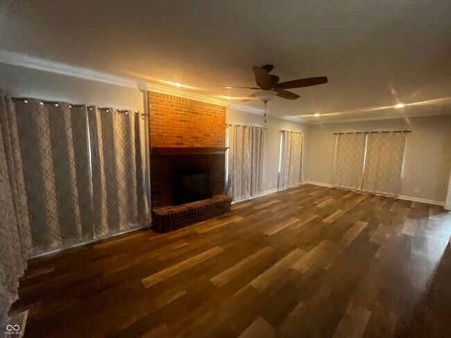 Foto del edificio - 3829 W Whiteland Rd