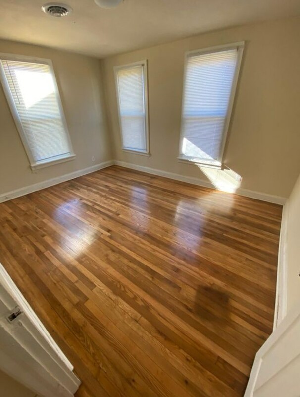 Foto del edificio - 5105 Robin Grey Ln