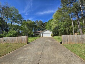 Building Photo - 245 Crofton Ridge