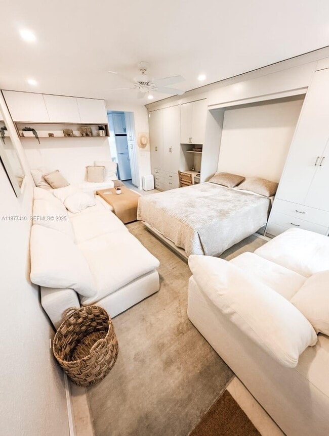 Building Photo - 1501 S Surf Rd