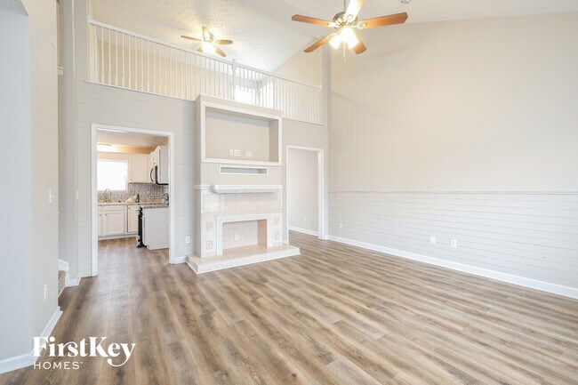 Foto del edificio - 2613 Fernwood Ave