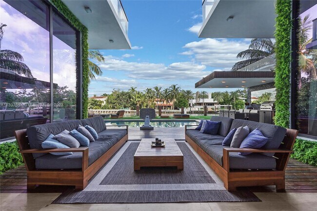 Foto del edificio - 3300 Chase Ave