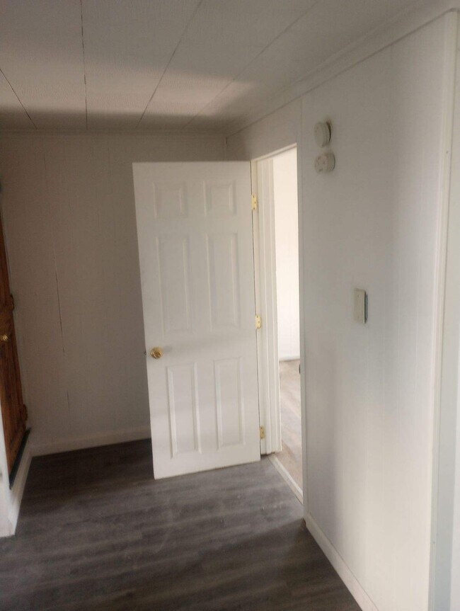 Foto del edificio - 311 Lloyd St