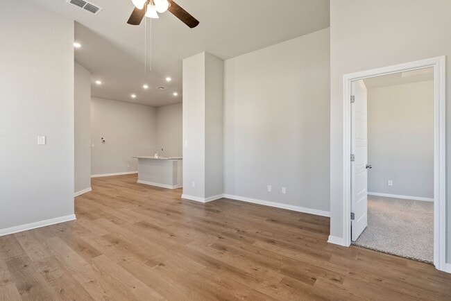 Foto del edificio - 414 Cross Barn Blvd