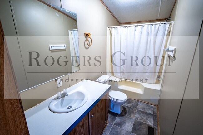 Foto del edificio - 156 Brunswick Ln