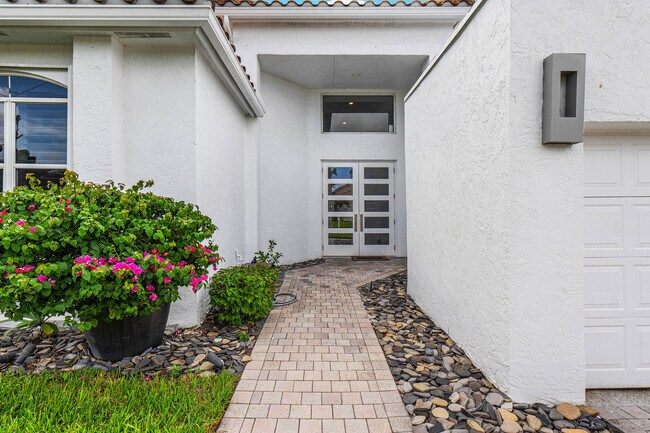 Building Photo - 11605 Privado Way