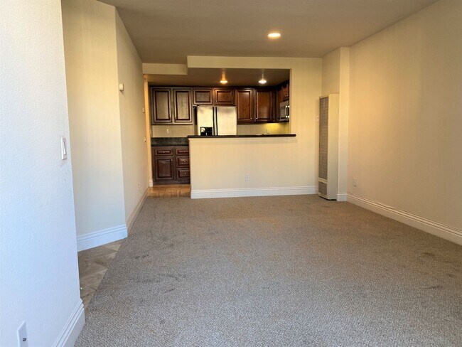 Foto del edificio - Fantastic Centrally Located Condo