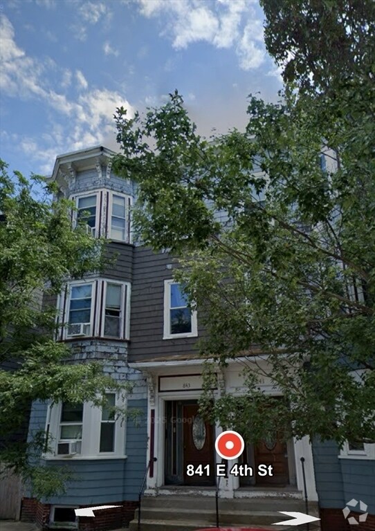 Building Photo - 841-843-843 E 4th St