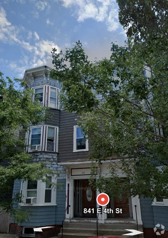 Building Photo - 841-843-843 E 4th St