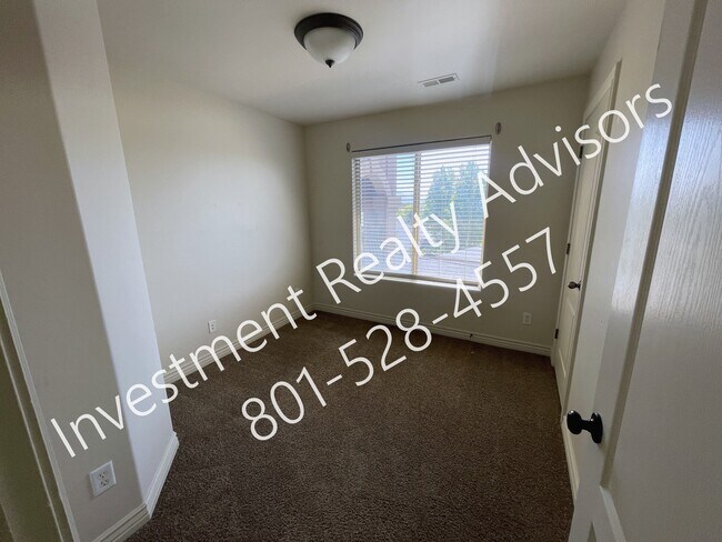 Building Photo - $500 Off First Month!