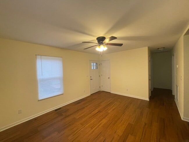 Foto del edificio - 2 Bedroom 1 Bath House Available