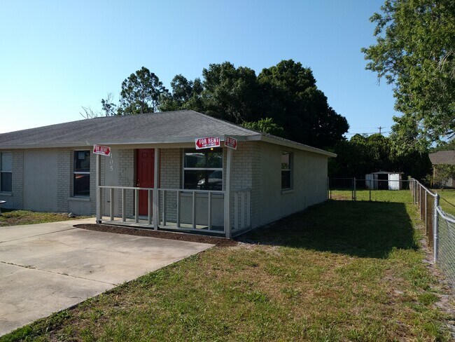 Front - 105 57th Ave E