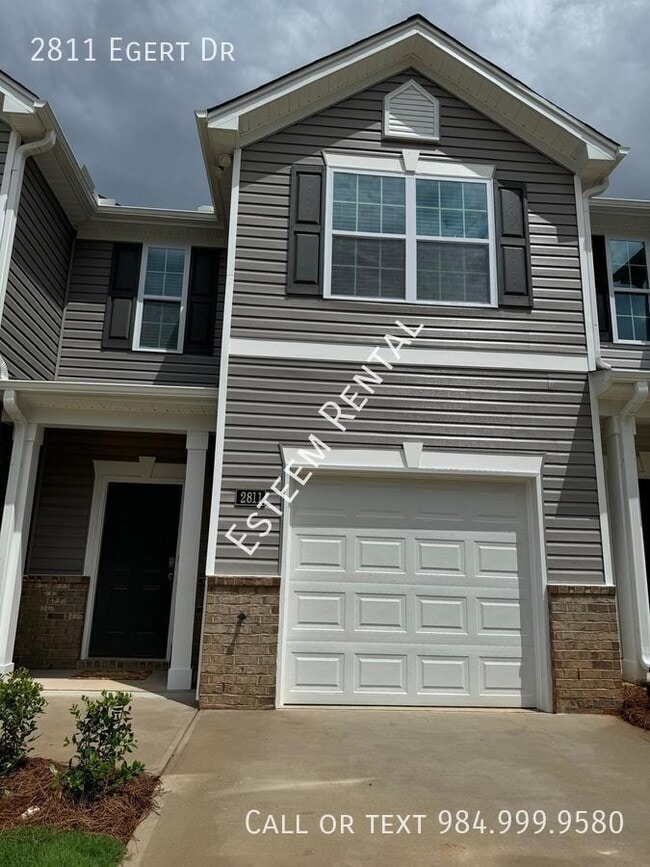 Photo - 2811 Egert Dr House