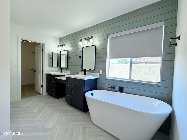 Foto del edificio - 6891 W Via Del Sol Dr