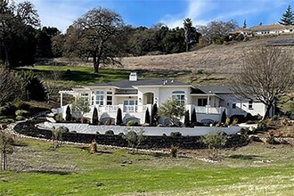 Building Photo - 8560 Corriente Rd
