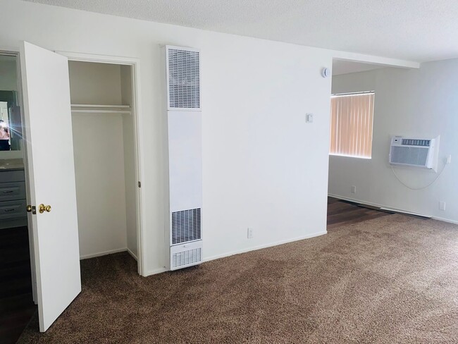 Photo - 25250 Apartment