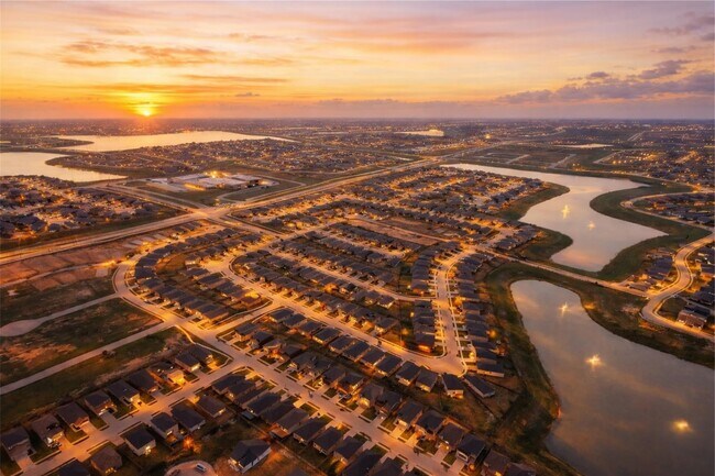 Foto del edificio - 3068 Sunset Glory Dr