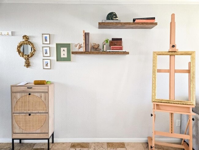 Building Photo - 1725 Toomey Rd