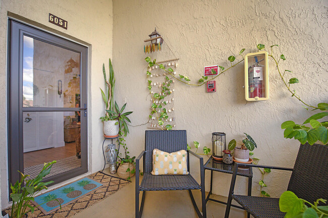 Building Photo - 6051 Parkwalk Dr