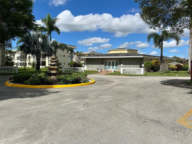 Foto del edificio - 4299 NW 16th St