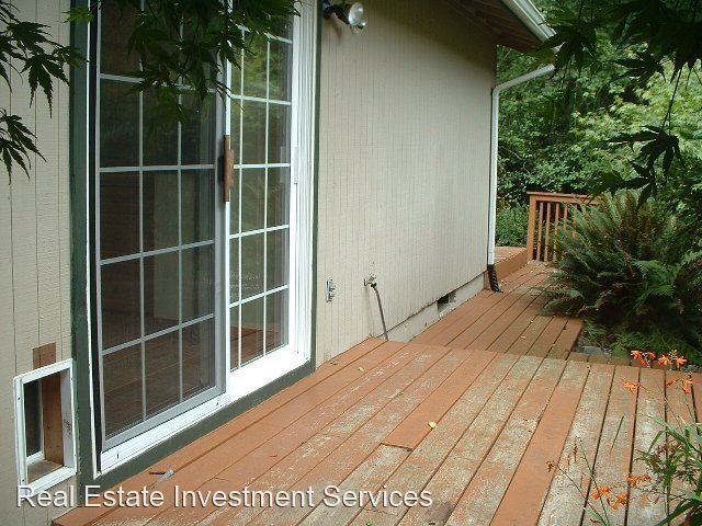Foto del edificio - 3 br, 1 bath House - 14214 HOLLYBURN LN KPN