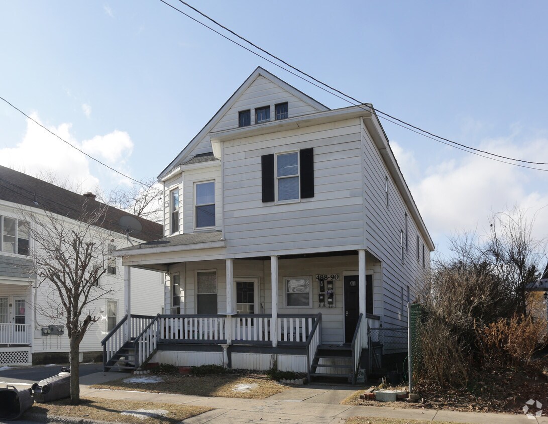488 Twelfth St, Schenectady, NY 12306 Apartments in Schenectady, NY