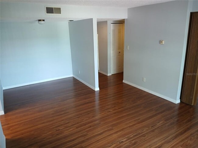Building Photo - 2579 Countryside Blvd