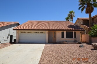 Building Photo - 8661 Portofino Ct