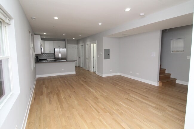 Building Photo - 1411 W Taylor St