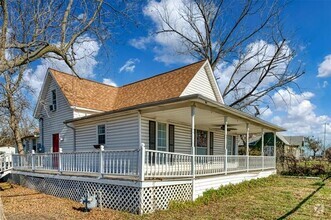 Building Photo - 1838 E Melissa Rd