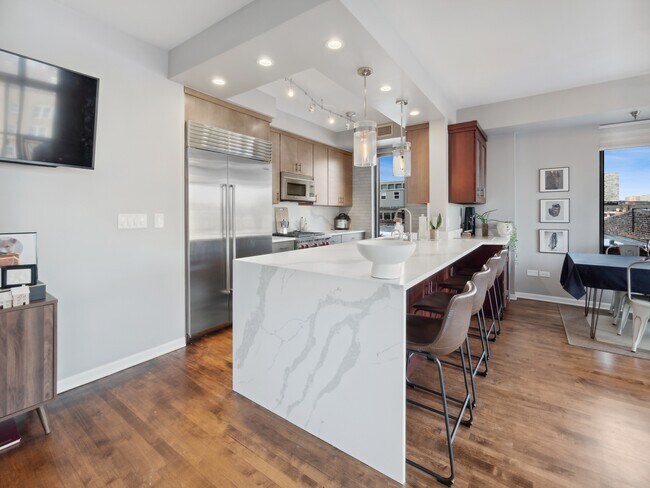 Foto del edificio - 3232 N Halsted St
