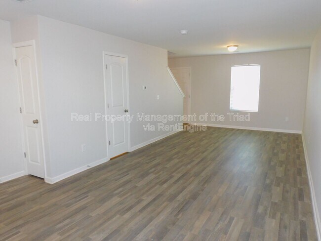 Foto del edificio - 18 Covey Ct