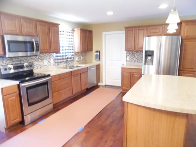 Foto del edificio - 8760 Ashbrook Dr