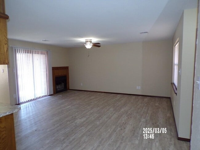 Building Photo - 4034 NW Ozmun Ave