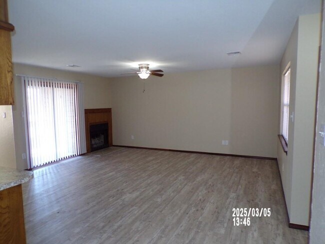 Foto del edificio - 4034 NW Ozmun Ave