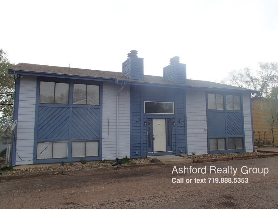 Primary Photo - 349 Gahart Dr
