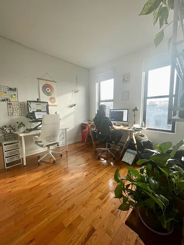 Foto del edificio - 311 Troutman St