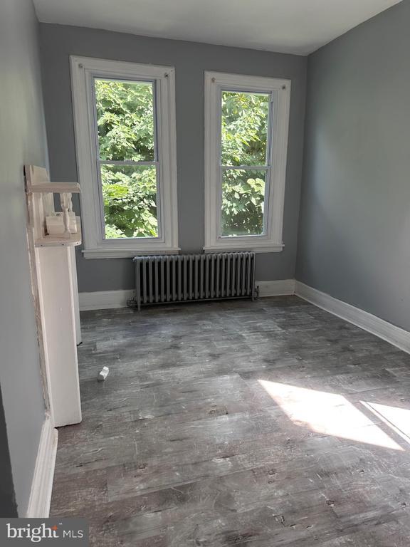 Foto del edificio - 2343 N Woodstock St