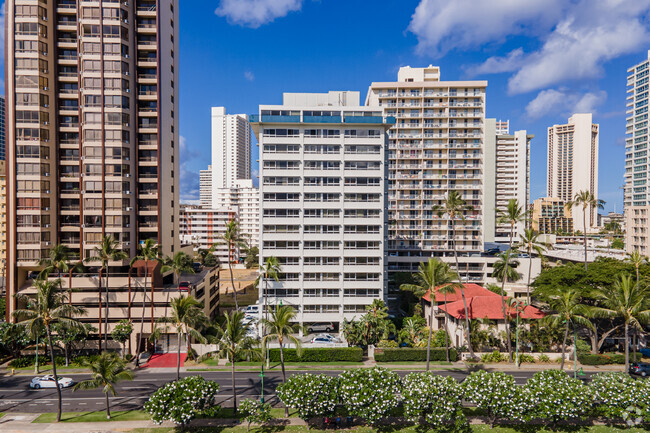 Foto del edificio - Fairway Manor
