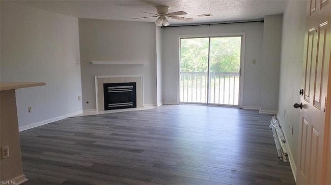 Photo - 1563 N King St Apartment