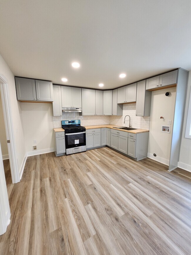 Foto del edificio - 4051 Monroe St