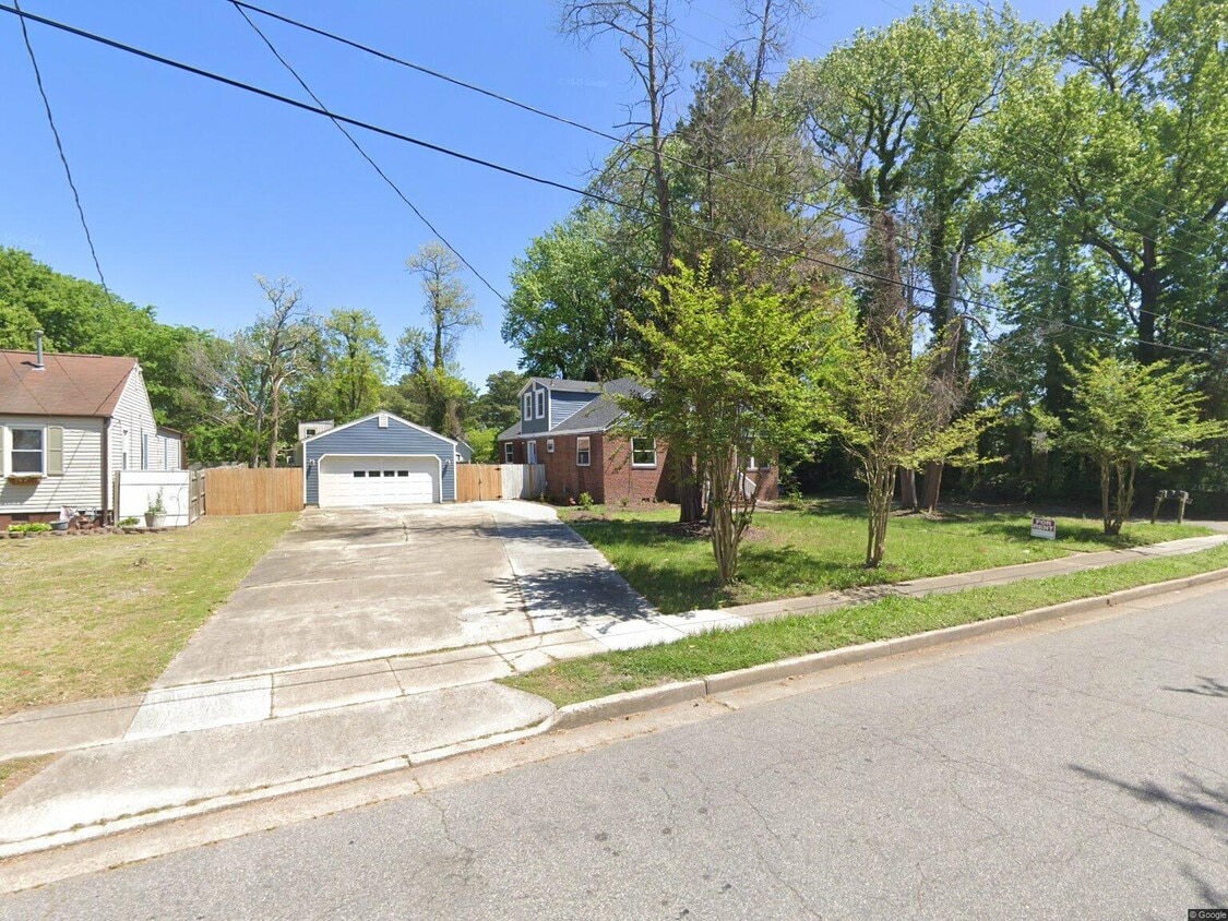 Primary Photo - 7928 Pythian Ave