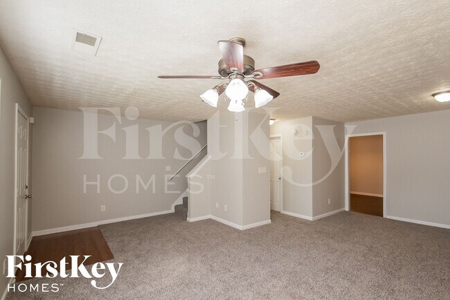 Foto del edificio - 6104 Ruth St SW