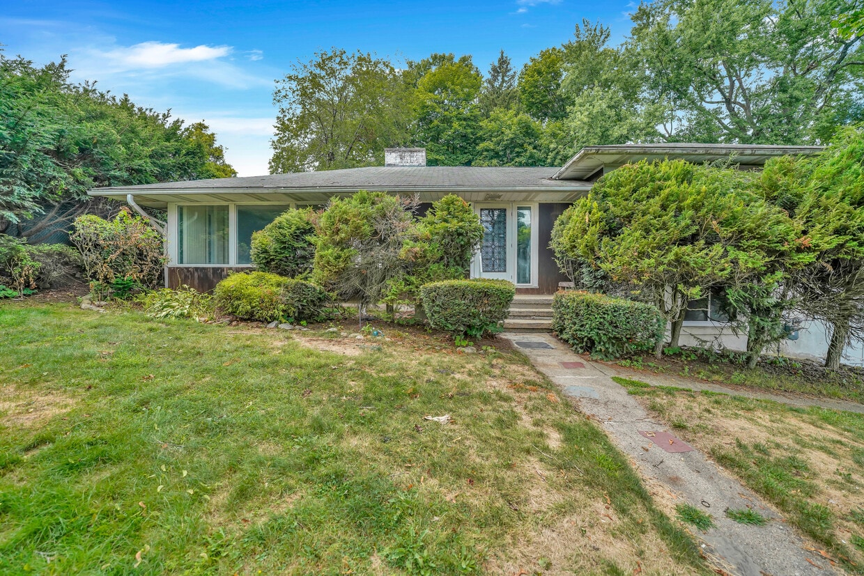 Foto principal - 855 Cooke St