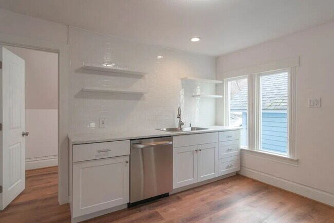 Foto del edificio - Newly updated 1 Bedroom 1 Bath Studio Styl...